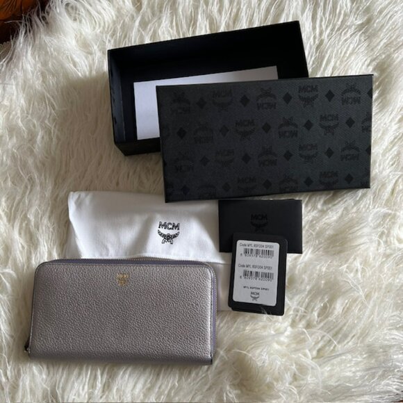 MCM Authentic Milla Wallet!!  EUC!! - Picture 1 of 5